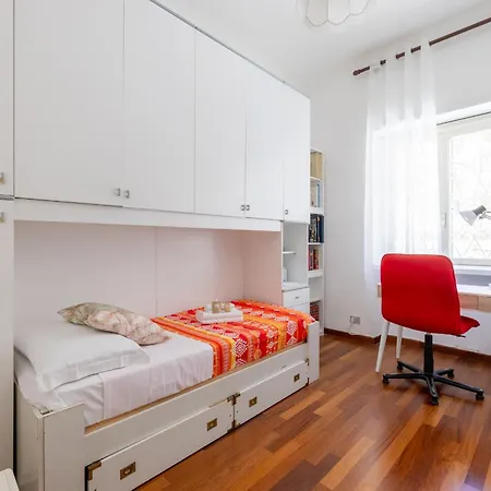 Aurelia Dream With Terrace Rome